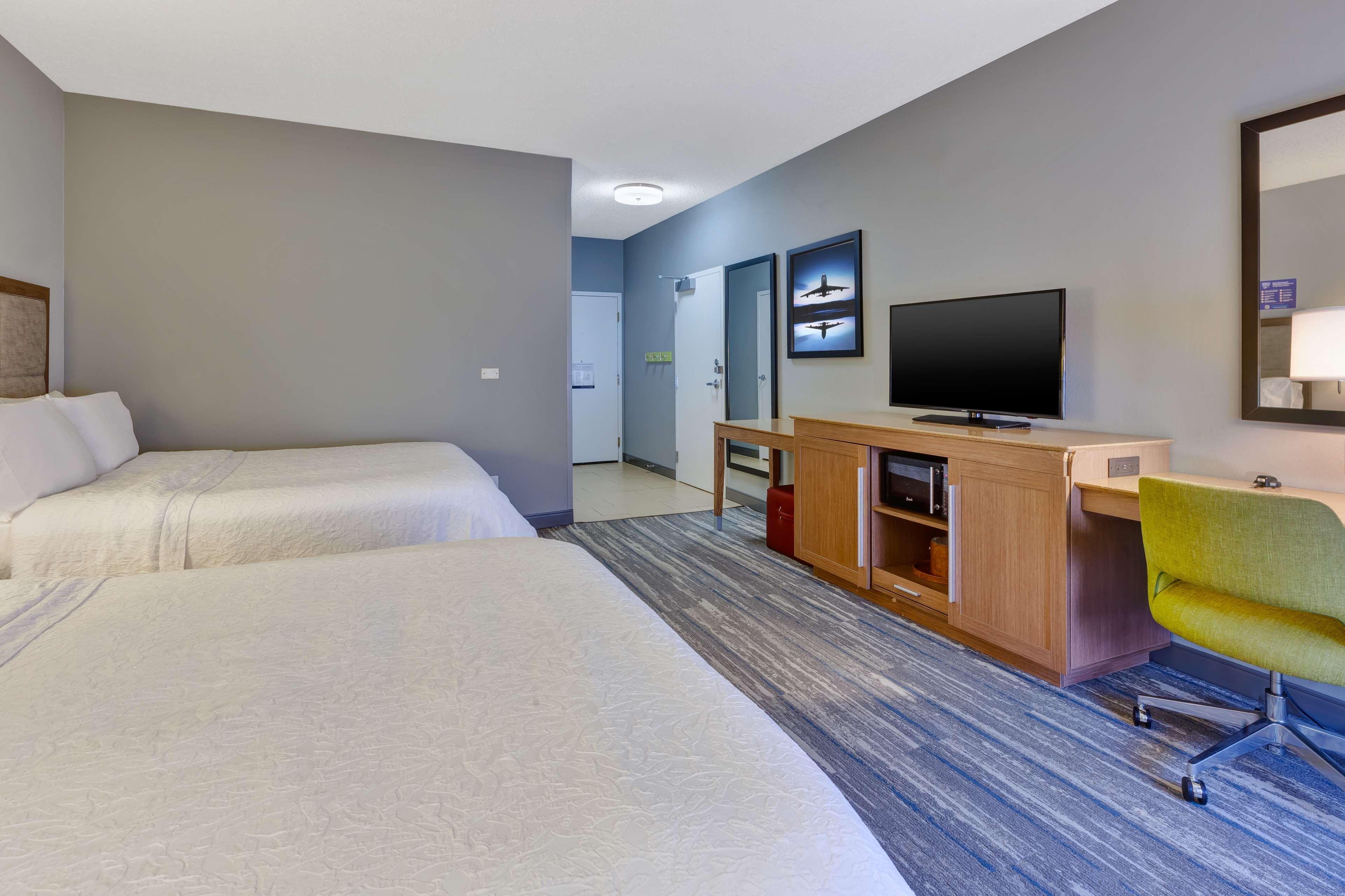 Hampton Inn Cincinnati Airport-North Хеброн Экстерьер фото