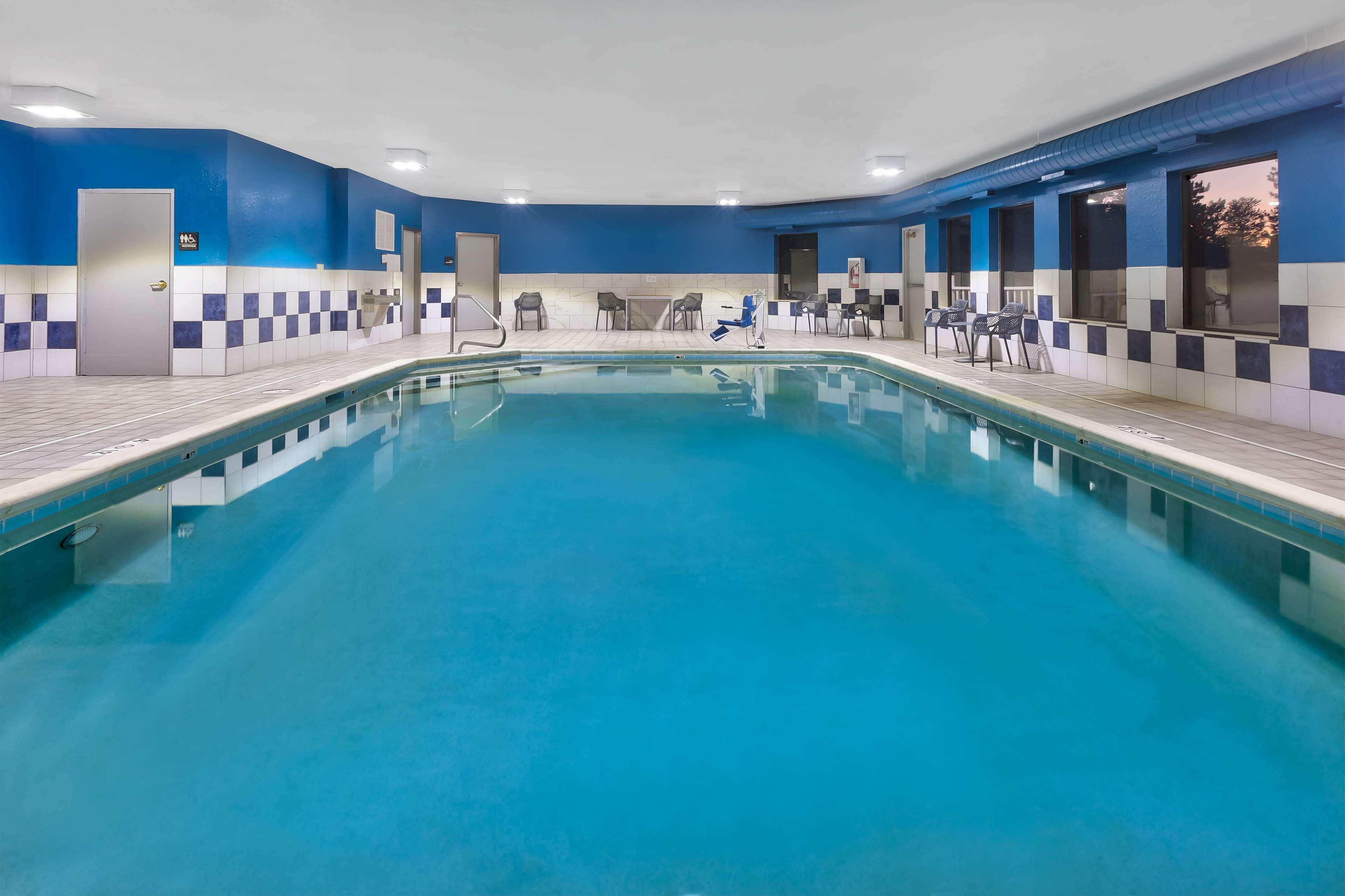 Hampton Inn Cincinnati Airport-North Хеброн Экстерьер фото